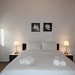 Villa εlena *