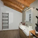 εlena Villa Eláti